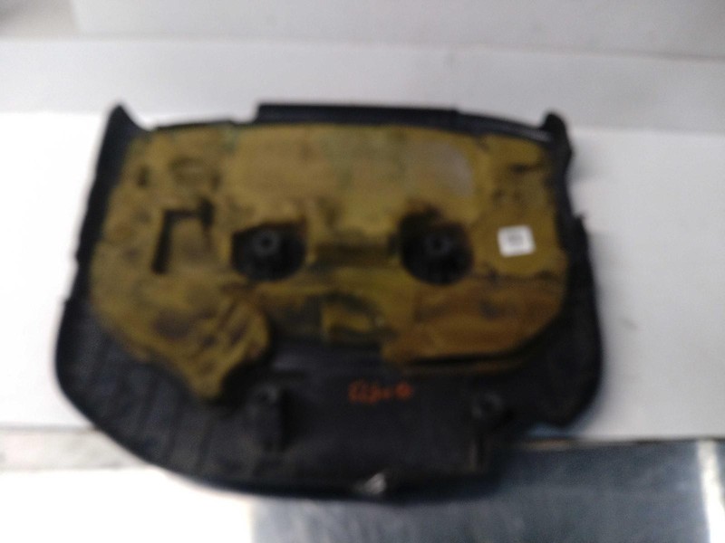 2017 KIA Sedona Engine Cover OEM Used 1557018 White 86000 Miles