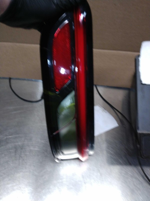 2022 Jeep Grand Cherokee Left Tail Light Assembly OEM Minor Scratches 720188
