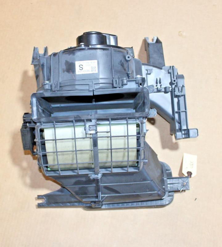 2014-2018 Subaru Forester HVAC Blower Motor Fan Housing Case Assembly OEM
