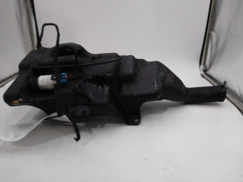 2009 Cadillac CTS Washer Fluid Reservoir OEM Silver 3.6L 98000 Miles