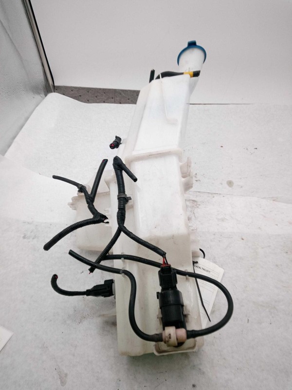 2020 KIA SPORTAGE Washer Fluid Reservoir OEM 2.40L White 52K Miles 98610D9700