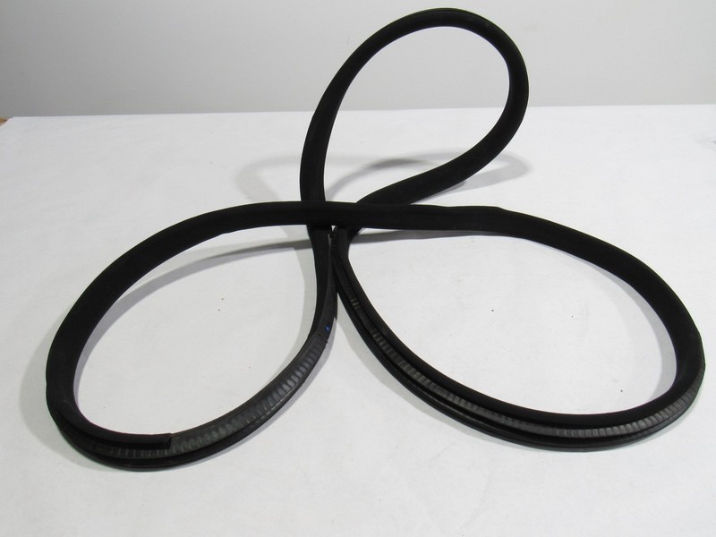 10-20 Bentley Mulsanne 2012 Rear Left Driver Door Weatherstrip Seal @1