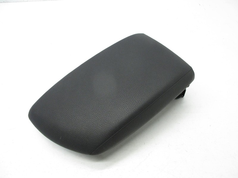 14-21 BMW F22 COUPE 228i M235i CENTER CONSOLE MOUNTED ARM REST LID OEM 122923