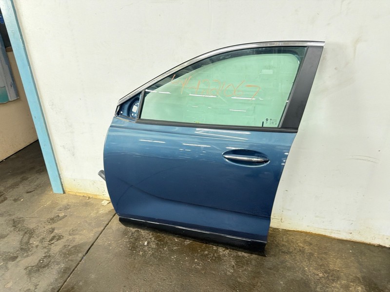 2020-25 Buick Encore GX Front Driver Door Assembly Trimdark blue OEM