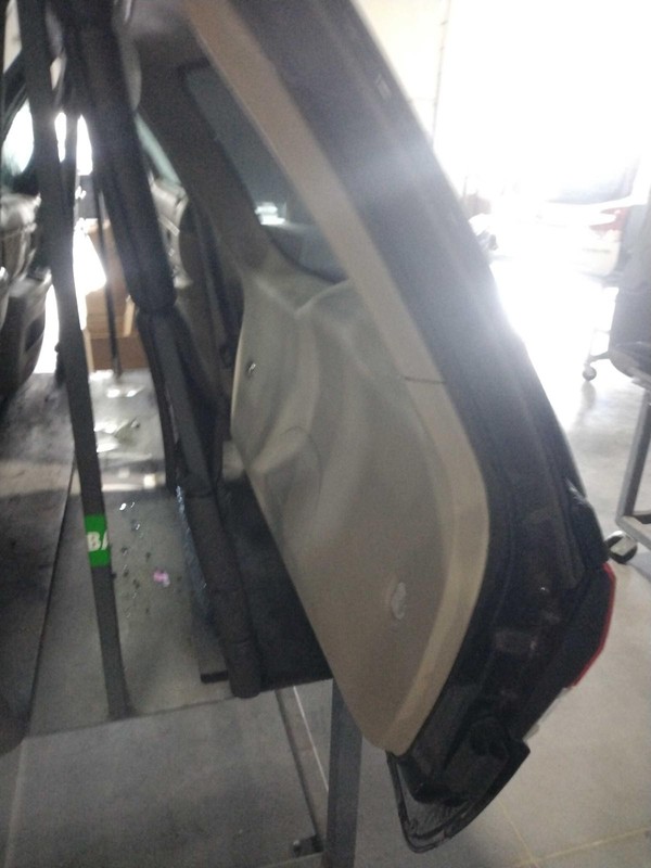 Used Deck Lid fits: 2020 Jeep Grand cherokee privacy tint glass w/rear view came