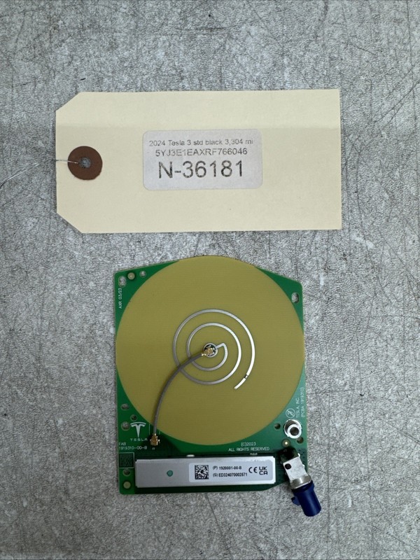 2024 TESLA CYBERTRUCK ANTENNA GPS RAIN SENSOR MODULE 1920001-00-B OEM 36181 B133