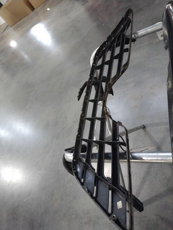 2009 Toyota Camry Grille Grey OEM Used 4DR Sedan Good Condition 149K Miles