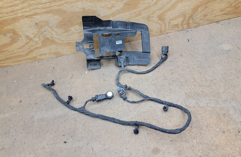 2021 2022 2023 Chevrolet Suburban Tahoe Rear Bumper Left Blind Spot Bracket OEM