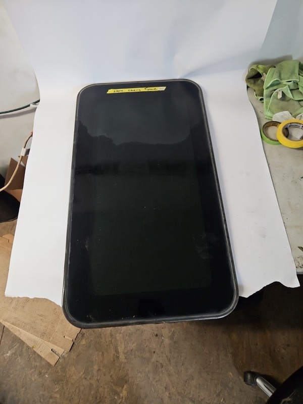 Chevy Tahoe Suburban Yukon Escalade SUNROOF GLASS sun roof PANEL ONLY 00-06 OEM