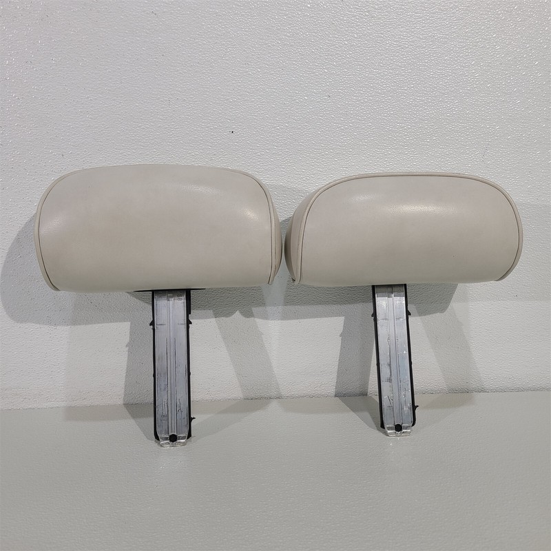 94-98 Ford Mustang GT Cobra White Leather Headrest Head Rest Pair Aa7379