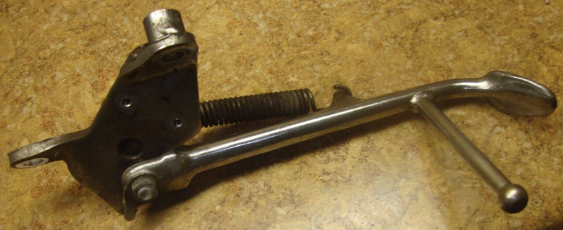 1985 Yamaha XV700 XV 700 Virago Side Kick Stand Kickstand Mount Spring Bracket