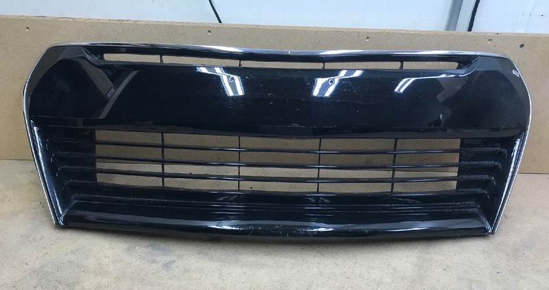 2014 - 2016 TOYOTA COROLLA Front Bumper Grille OEM*