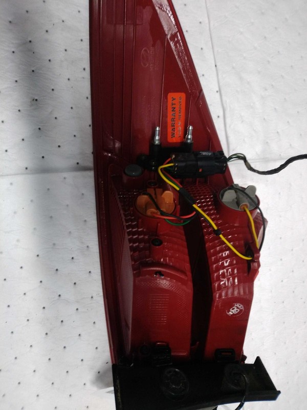 2014 Hyundai Santa Fe Left Tail Light Assembly Grey OEM Used 95000 Miles