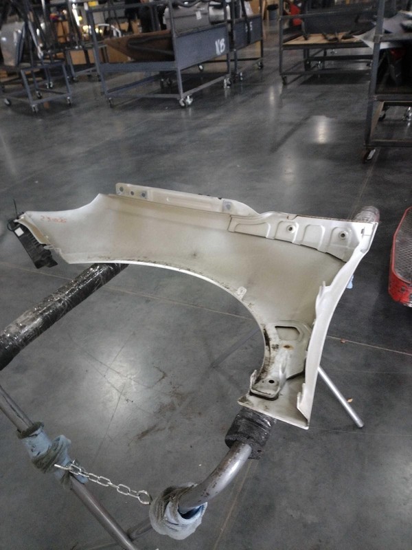 2018-2020 Hyundai Elantra GT Right Fender White Good Condition 650012