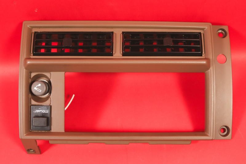 1986-1994 Chevrolet S10 GMC S15 Radio AC Vent Bezel Unit OEM 15595798 Dark Beige