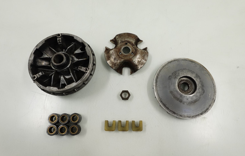 1990 Yamaha SnoSport 125 / SV125P OEM Primary Drive Clutch 87A-17611-00-00