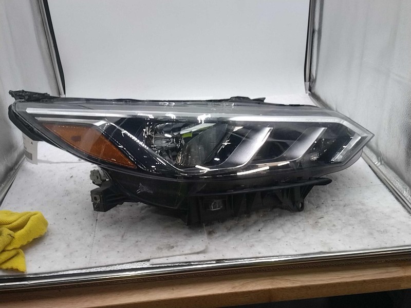 2023 Nissan Sentra Right Headlight Assembly Black Used 690479 84K Miles