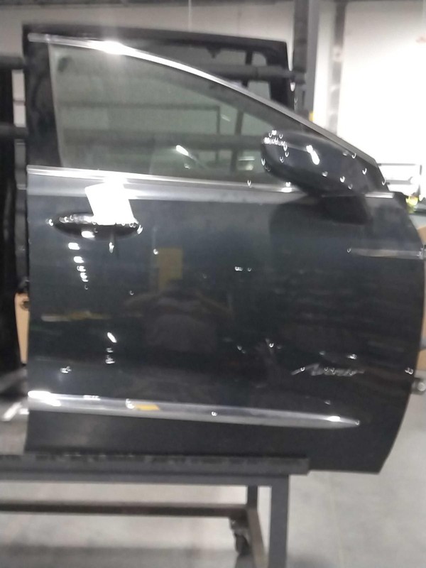 2018 Buick Enclave Right Front Door Grey OEM Used 682286 132K Miles