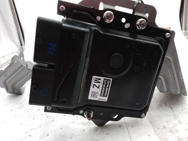 2017 Subaru Forester Engine Control Module ECM 22765AH860 Used 139K Miles