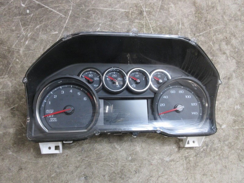 2019 Chevy Silverado 1500 OEM Instrument Cluster Speedometer 84608349