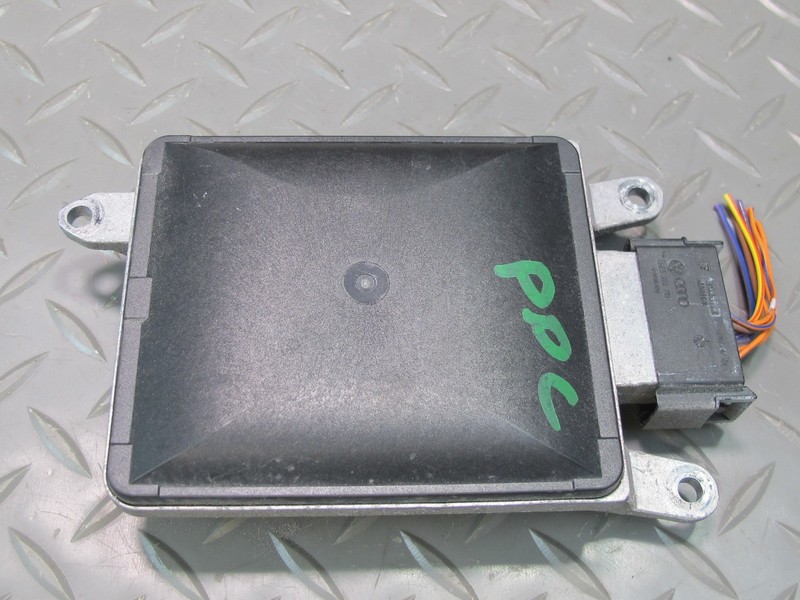 2011-2014 PORSCHE CAYENNE 958 REAR LEFT SIDE BLIND SPOT SENSOR CONTROL MODULE