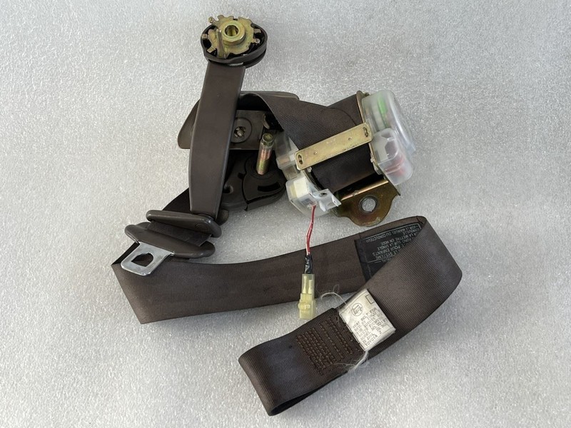1992 1993 1994 1995 1996 LEXUS SC400 SC300 RIGHT PASSENGER FRONT SEAT BELT BEIGE