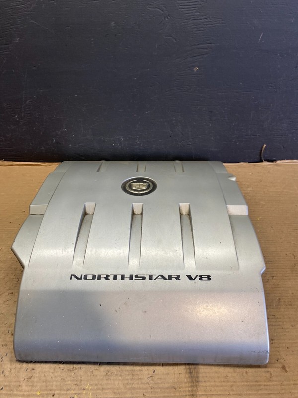2004 to 2011 Cadillac Deville Seville DTS Northstar Engine Motor Cover E8307 DG1