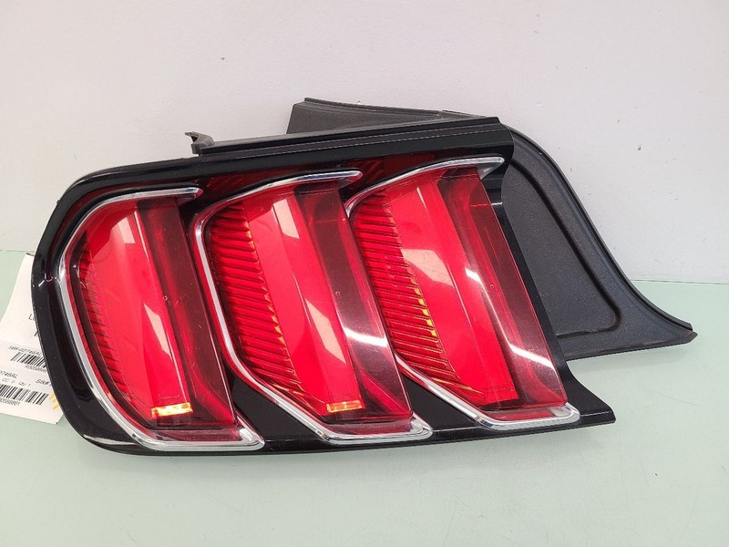 Driver Tail Light With Chrome Trim Fits 15 MUSTANG 588861