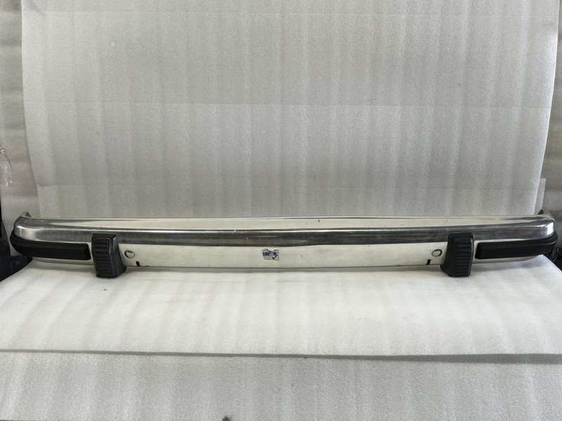 1984 1985 1986 1987 1988 - 1991 JEEP GRAND WAGONEER REAR BUMPER ALUMINUM 5363157