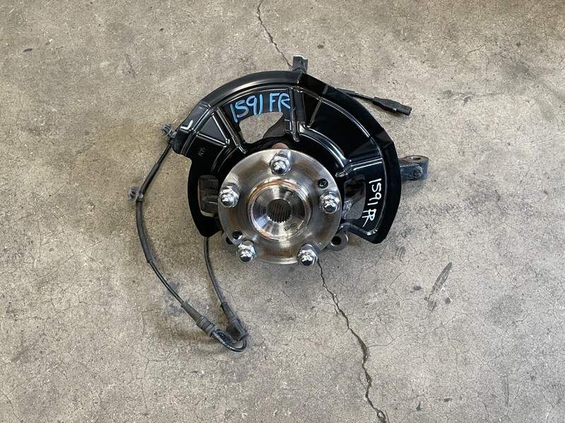 2025 Kia K4 Front Right Passenger Spindle Knuckle Hub Suspension FWD 1591 OEM
