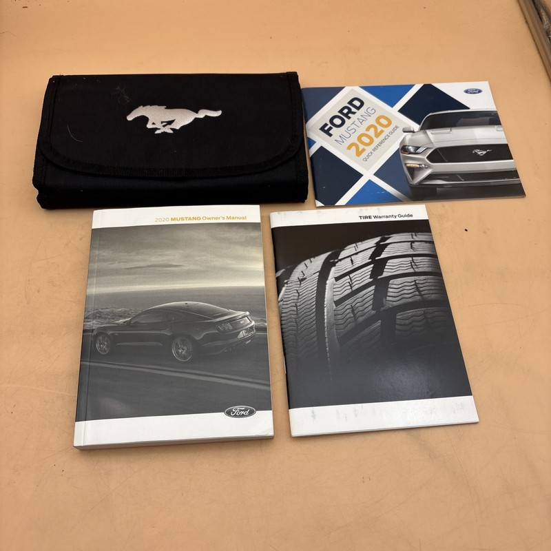 2020 Ford Mustang Owner's Manual Quick reference guide with case included