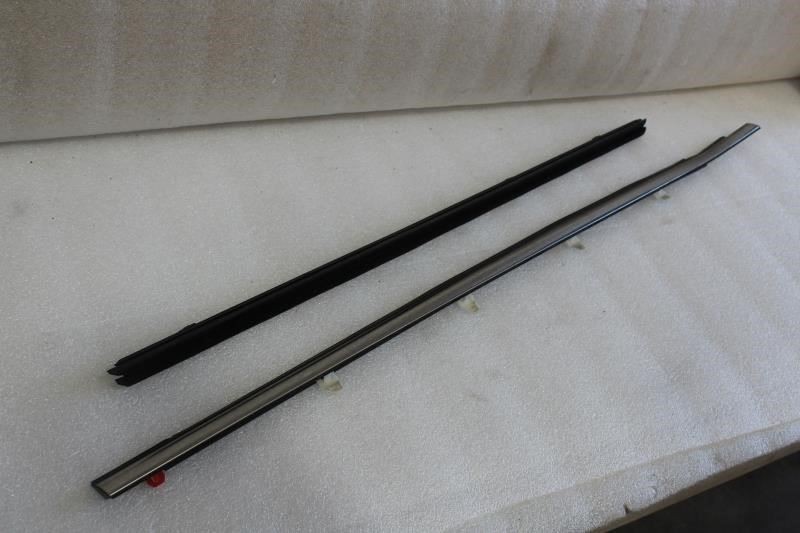 1999 2000 2001 2002 2003 2004 ACURA RL RIGHT FRONT DOOR WINDOW MOLDINGS TRIM