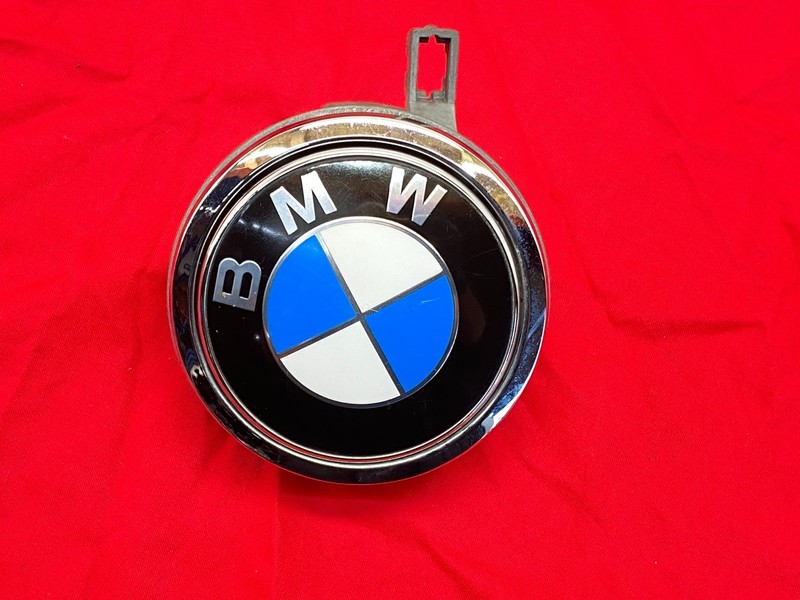 04-10 BMW E63 E64 640 650 M6 Rear Trunk Lid Emblem Logo Lock Opener Handle OEM✅
