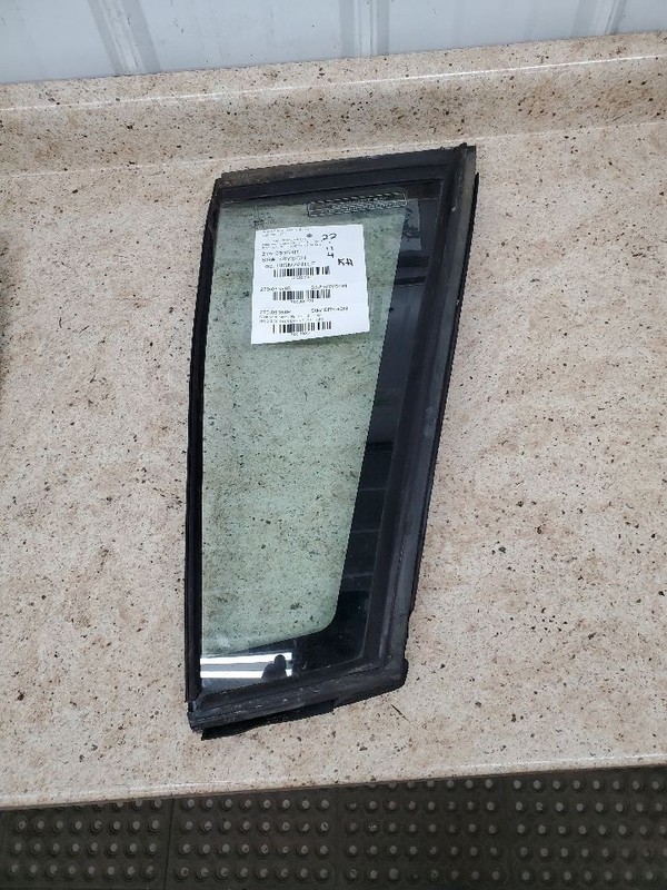 Passenger Right Rear Door Vent Glass Sedan Fits 92-96 ROADMASTER 300321