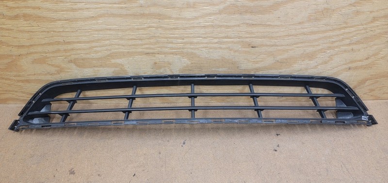 2017 2018 Hyundai Santa Fe Sport Front Bumper Face Bar Lower Grille 865604Z500