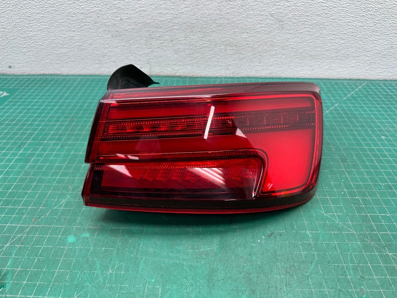 17-19 Audi A3 Sedan REAR RIGHT PASSENGER SIDE OUTER TAIL LIGHT LAMP OEM