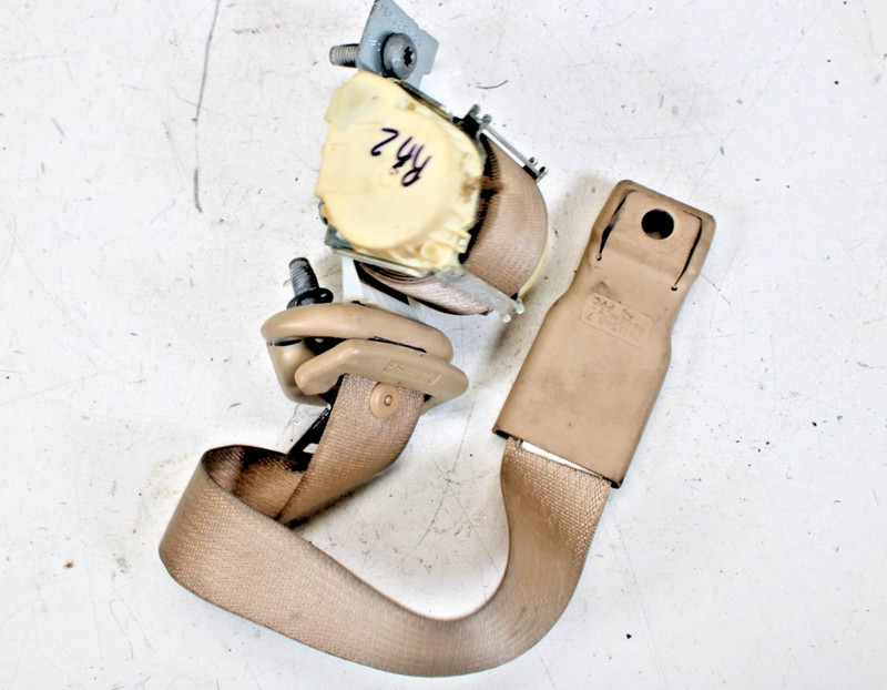 2008/14 LINCOLN NAVIGATOR 2ND ROW REAR RIGHT PASS SEAT BELT RETRACTOR OEM
