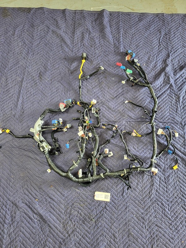 Used Oem Genesis Dashboard Main Wiring Harness for 2019-2021 G70 2.0L RWD