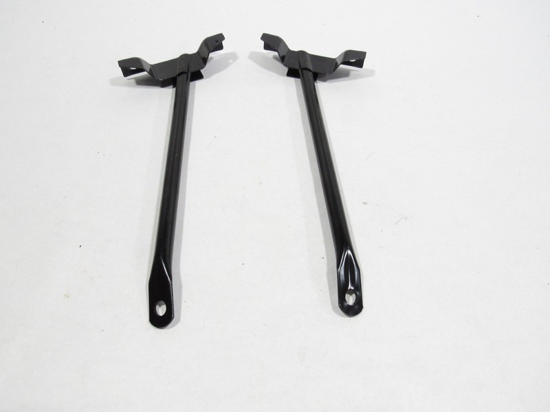 15-19 Land Rover Discovery Sport 2018 L550 Rear Support Mount Bracket Set ;