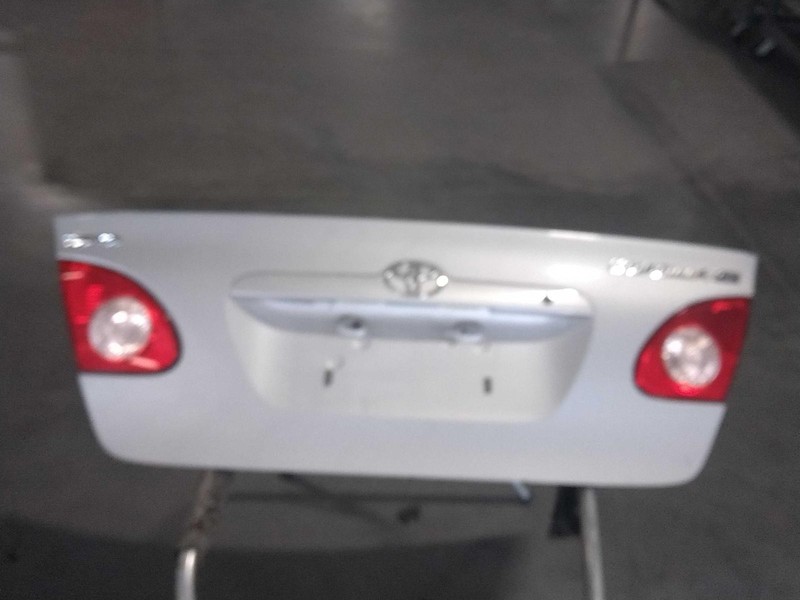 2005 Toyota Corolla Silver Deck Lid Trunk Lid OEM Used 194K Miles
