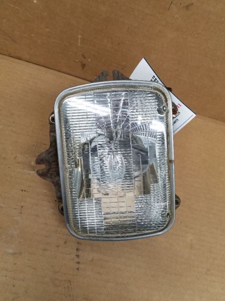 Passenger Headlight Sealed Beam Chrome Fits 89-95 TOYOTA PICKUP 260174
