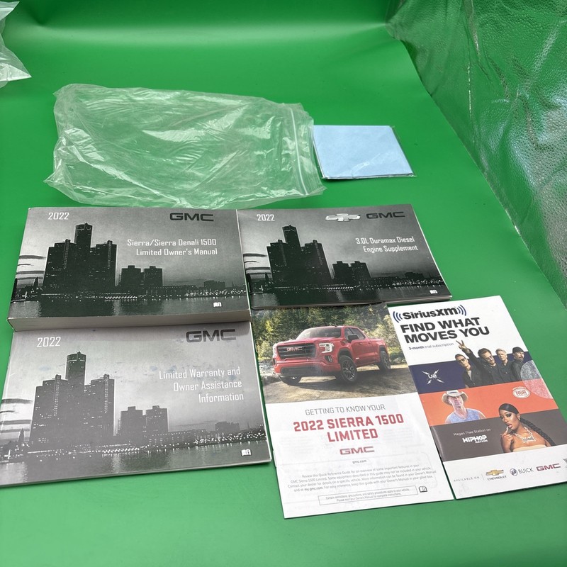2022 GMC Sierra Denali 1500 Owners Manuals, Supplement Owners Assistance w/Cover