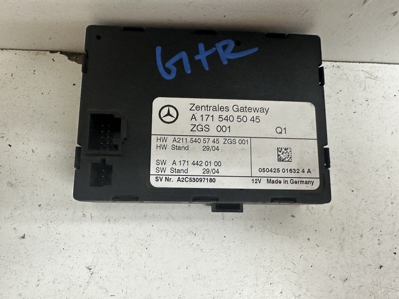 05-11 Mercedes Benz SLK 350 Central Gateway Control Module OEM A1715405045