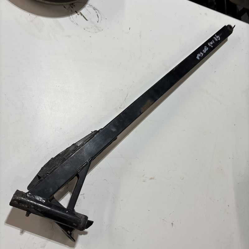 1998 Polaris Rmk Fan 500 Wedge Chassis Front Suspension Right Trailing Arm Good