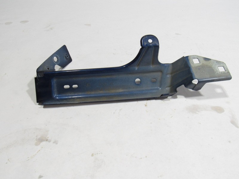 17-19 Alfa Romeo Stelvio 2019 Front Left Fender Support Mount Bracket ;:M