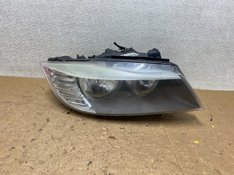 2009-2011 BMW 3 Series 328i 4/D Sedan Headlight Halogen Right Passenger V6388 DW