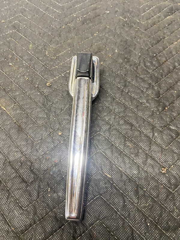 1990 G30 Van Right Front Door Handle