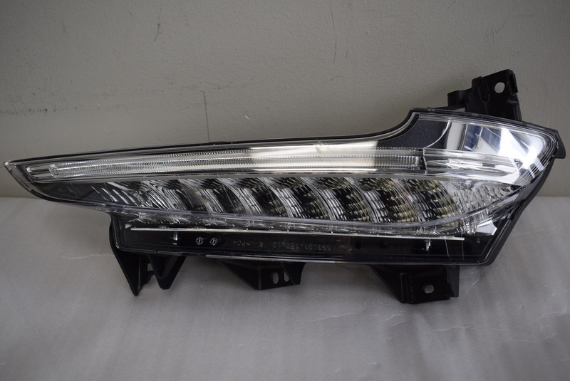 Porsche part Additional headlamp right 991.631.152.05