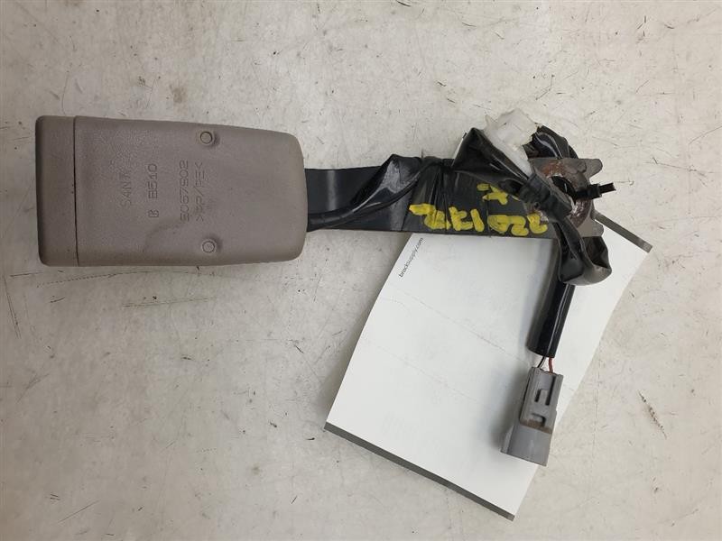 05-07 TOYOTA SEQUOIA SR5 PASSENGER SIDE FRONT SEAT BELT BUCKLE