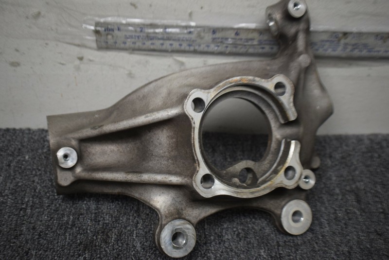 2015-2020 BMW M SERIES SPINDLE KNUCKLE FACTORY OEM